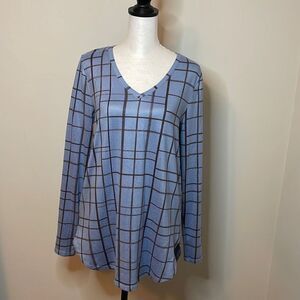 Apt. 9 V-neck Top. Size‎ Medium. Ski Blue Plaid